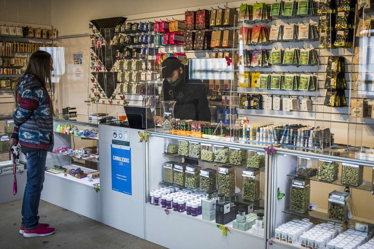 Majority Of Cannabis Consumers Are Now Purchasing From Dispensaries Instead of Dealers