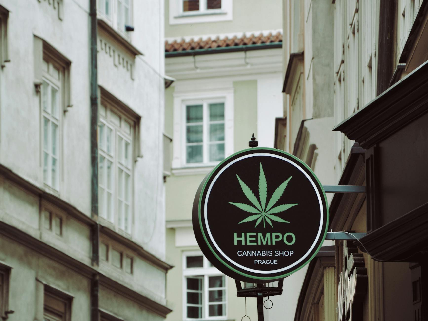 Cannabis MSOs Face Federal Lawsuit Over Alleged Deceptive Medical Marketing